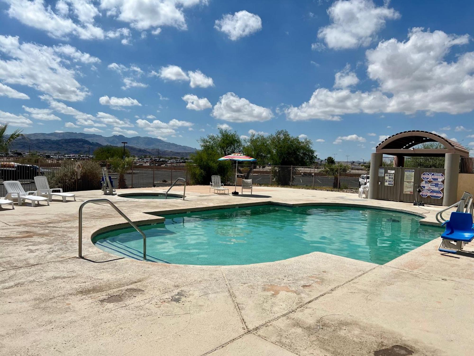 Studio 6 Suites Lake Havasu City Az Ngoại thất bức ảnh