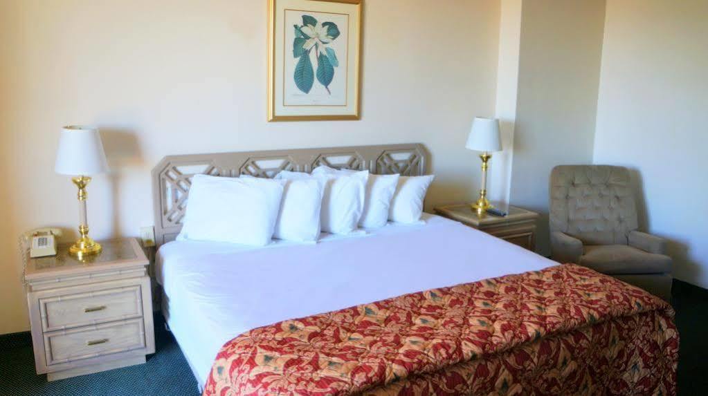 Studio 6 Suites Lake Havasu City Az Ngoại thất bức ảnh